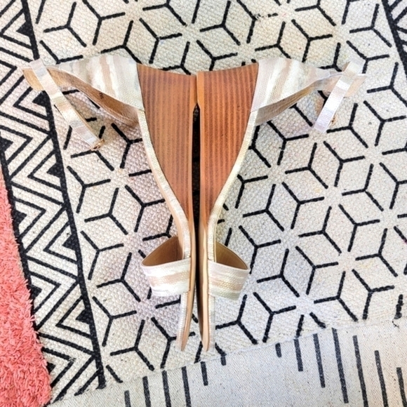 VAN ELI TEXTURED WEAVE EARTH TONES WEDGE SANDAL, SZ 9 - Picture 13 of 16